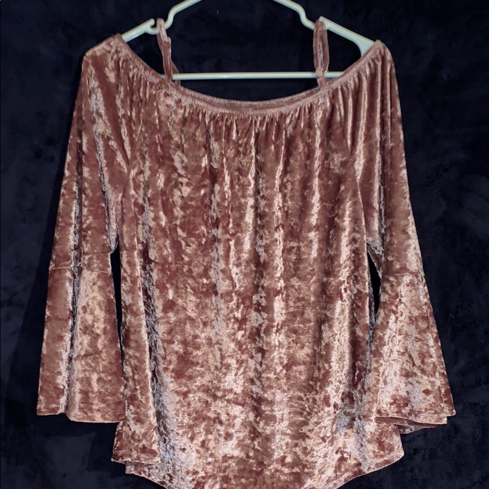 * ROSEY VELVET OFF THE SHOULDER BLOUSE